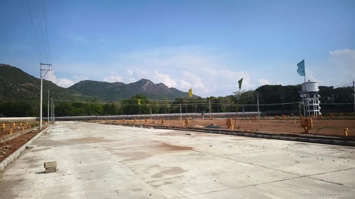 Plots and Villas available near Dokiparru,Guntur