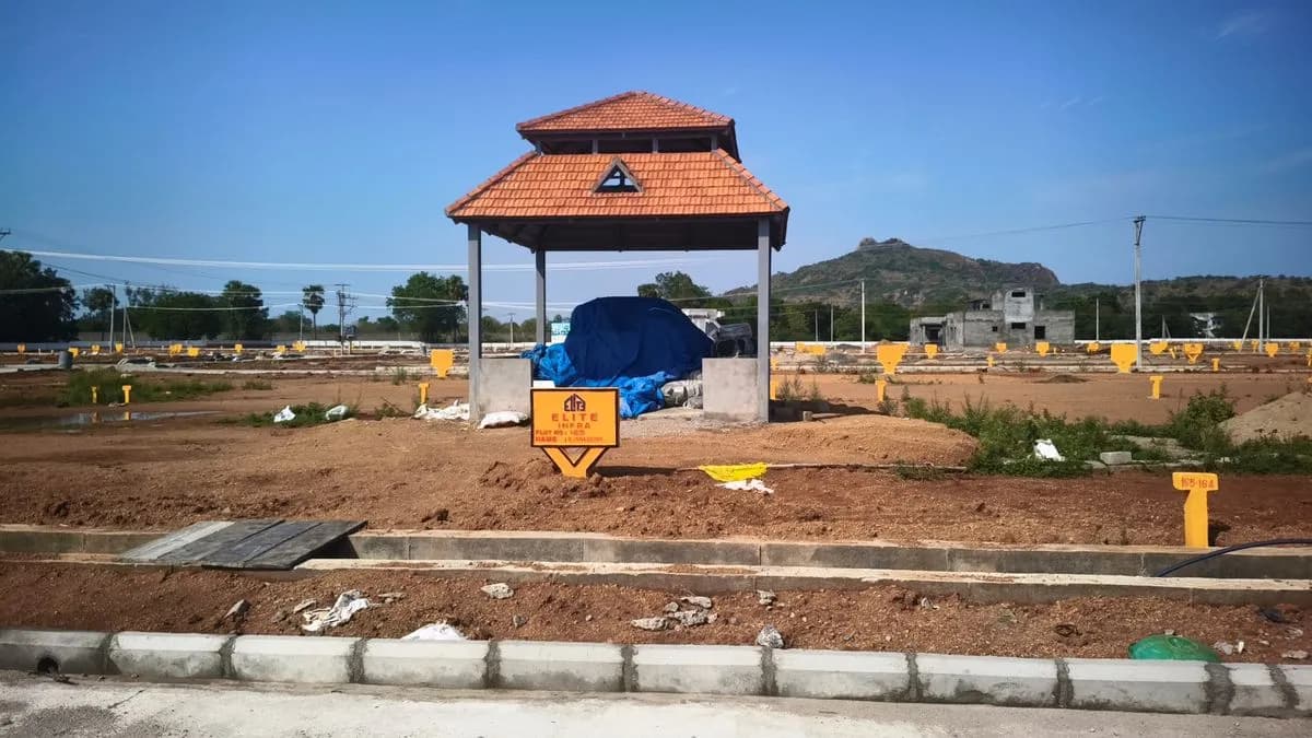 Plots and Villas available near Dokiparru,Guntur - 2